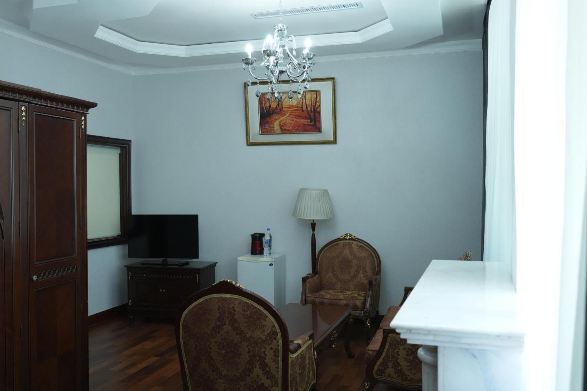 Taj Palace Hotel Dushanbe Esterno foto